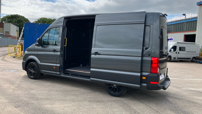 Volkswagen Crafter Cr35 Mwb Diesel Fwd 2.0 TDI 177PS Commerce Plus High Roof Van Auto - Image 27